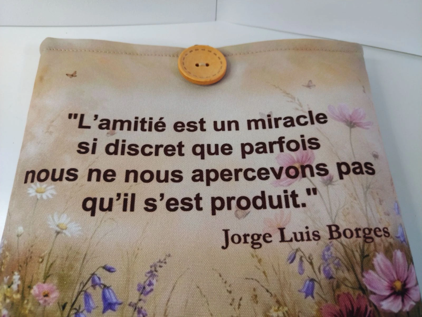 Célula literária acolchoada - Design crianças e flores e frase em francês - Feito à mão – photo 3